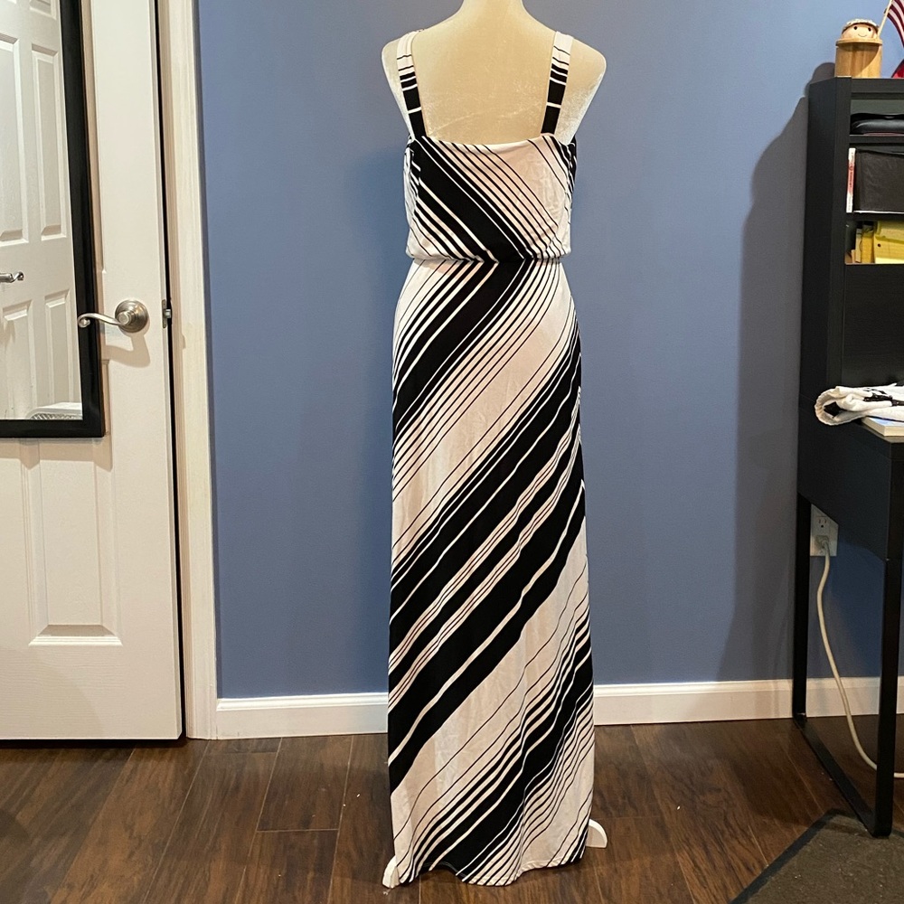 Maxi Dress - Picture 4 of 4